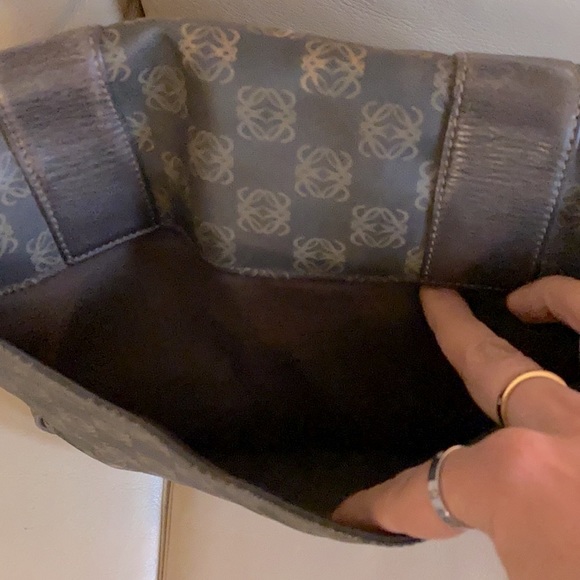 LOEWE Authentic messenger bag unisex - Picture 9 of 14